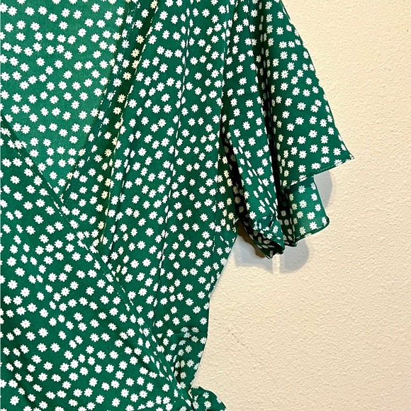 Aachoae Green Polka Dot Ruffle Dress. Ruffled short sleeve wrap dress Size XXL - Picture 4 of 7